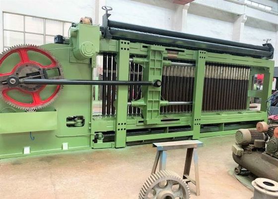 주문 5300 밀리미터 25RPM PLC 낙석 6 각형 강선 메쉬 기계 제어 온라인 제품