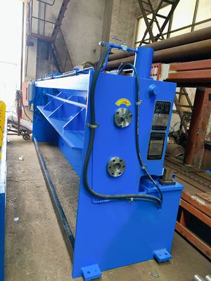주문 TUV  7.5 kw PLC 와이어 메쉬 절단기 개방 논리식 드라이브 온라인 제품
